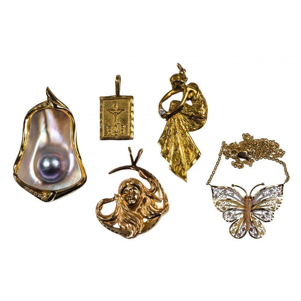 Appraisal: K GOLD PENDANT ASSORTMENT pendants including a blister pearl adorned