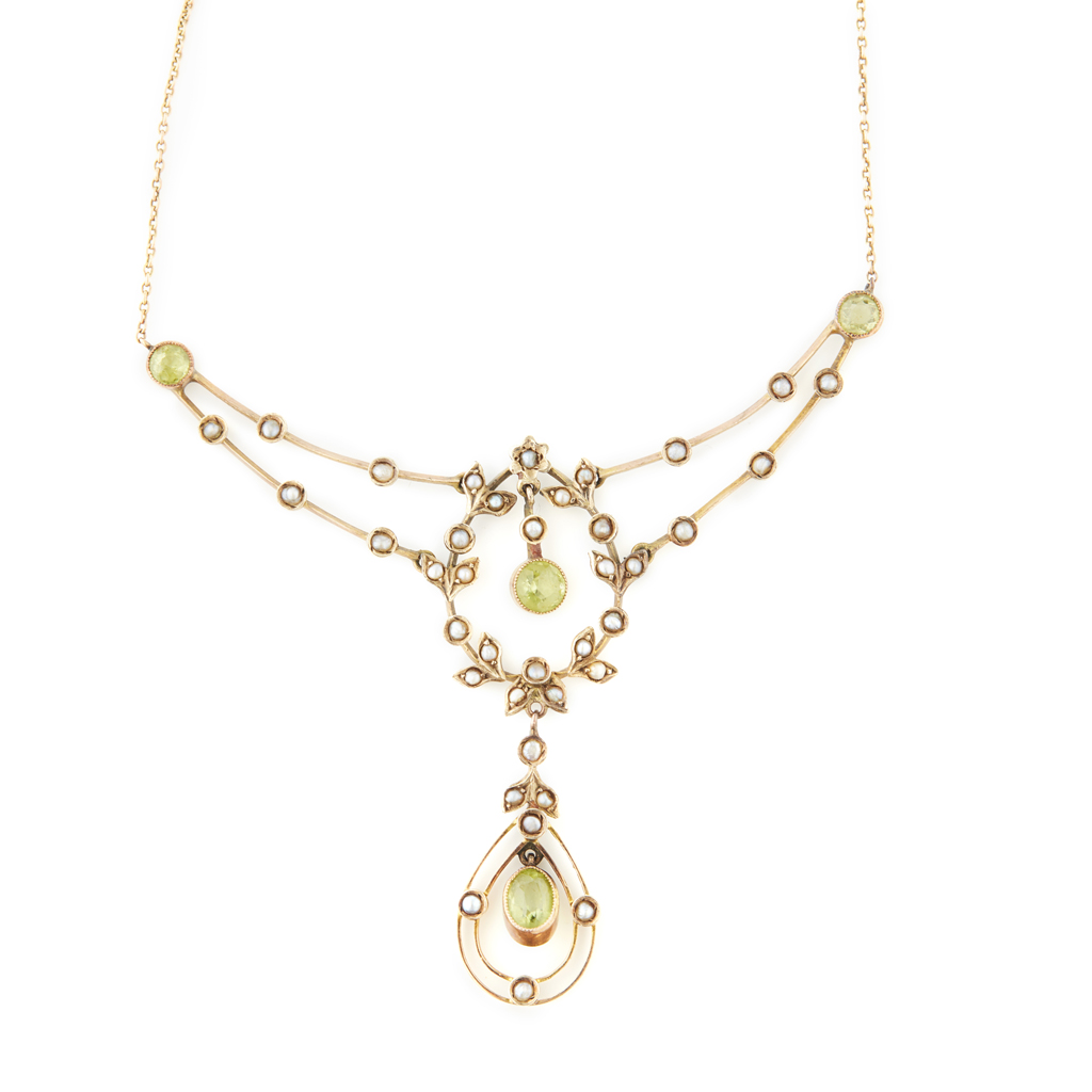 Appraisal: An early th century peridot and seed pearl necklace of