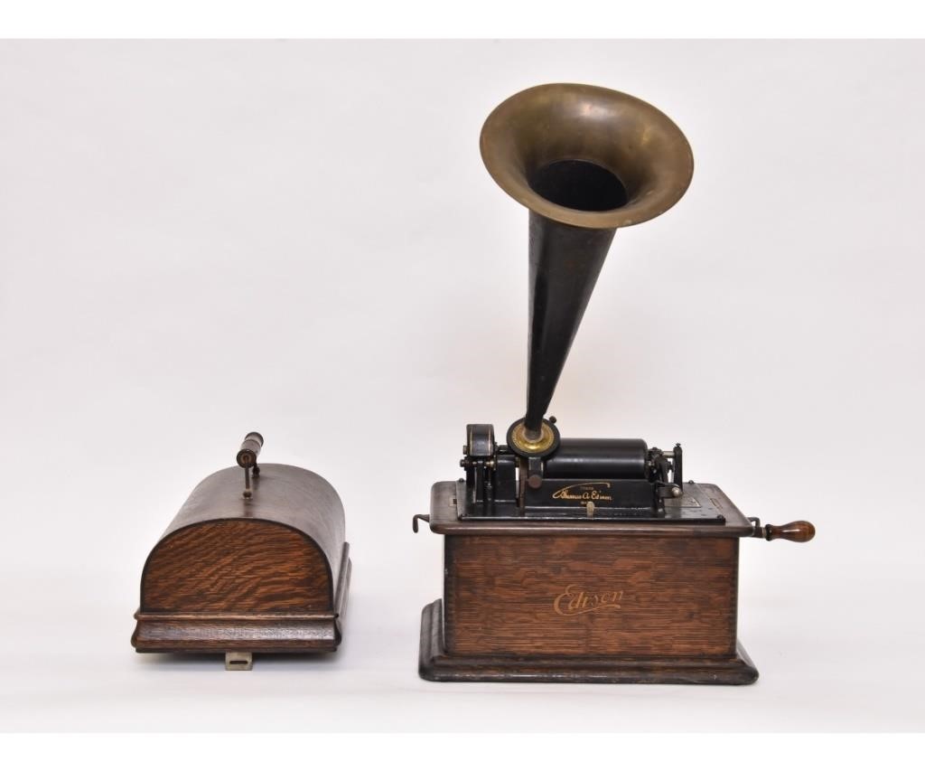 Appraisal: Oak cased Edison phonograph serial last patent date Nov retains