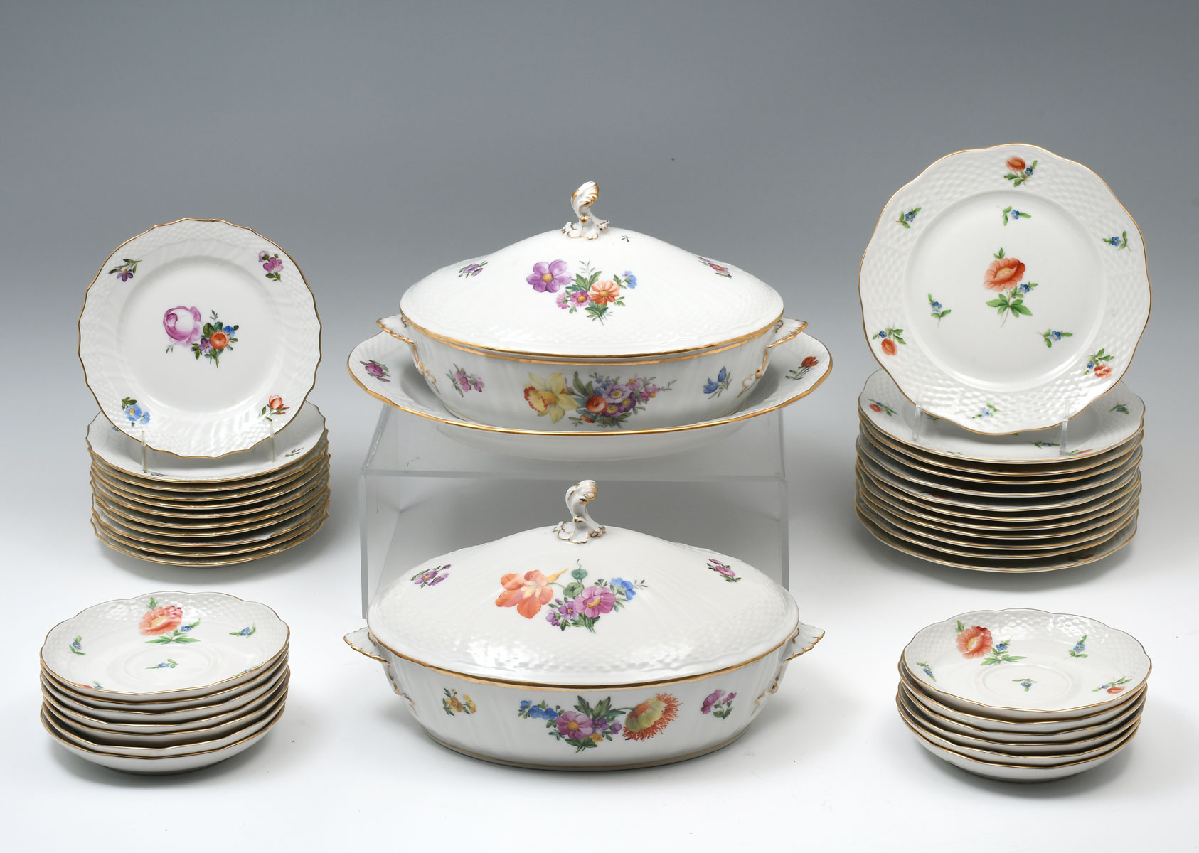 Appraisal: PC HEREND ROYAL COPENHAGEN DINNERWARE Herend comprising - Saucers -