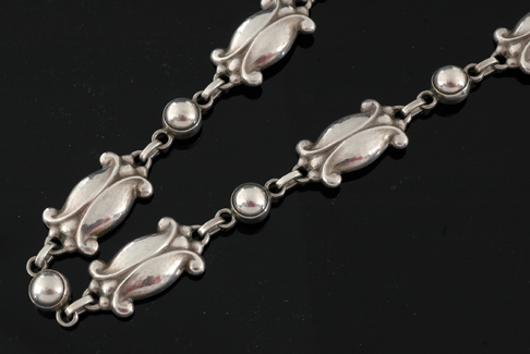 Appraisal: A silver necklace by Georg Jensen The sterling silver necklace