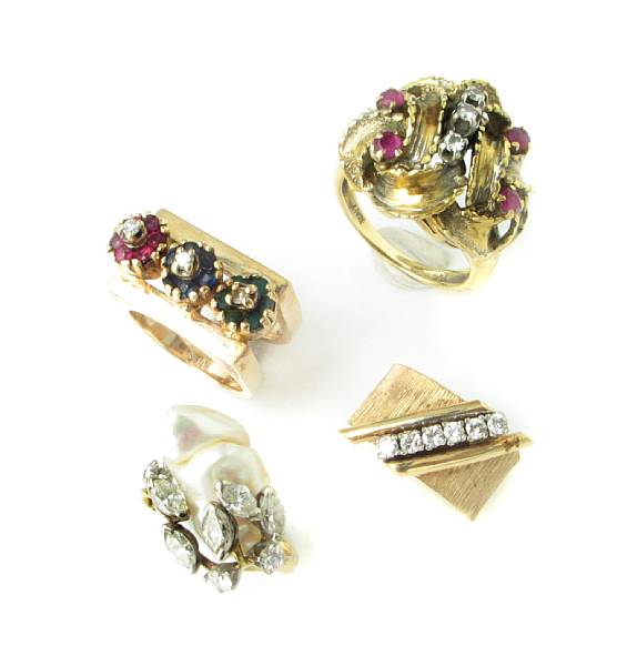 Appraisal: A collection of four gem-set diamond and gold rings grams