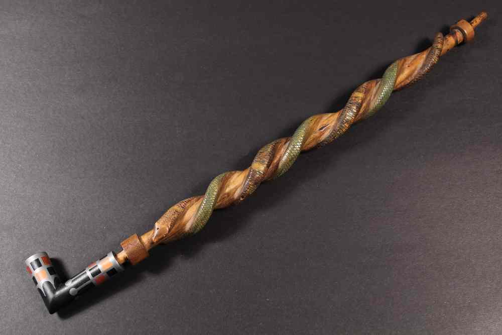 Appraisal: NATIVE AMERICAN PEACE PIPE - s Vintage Northern Plains Calumet