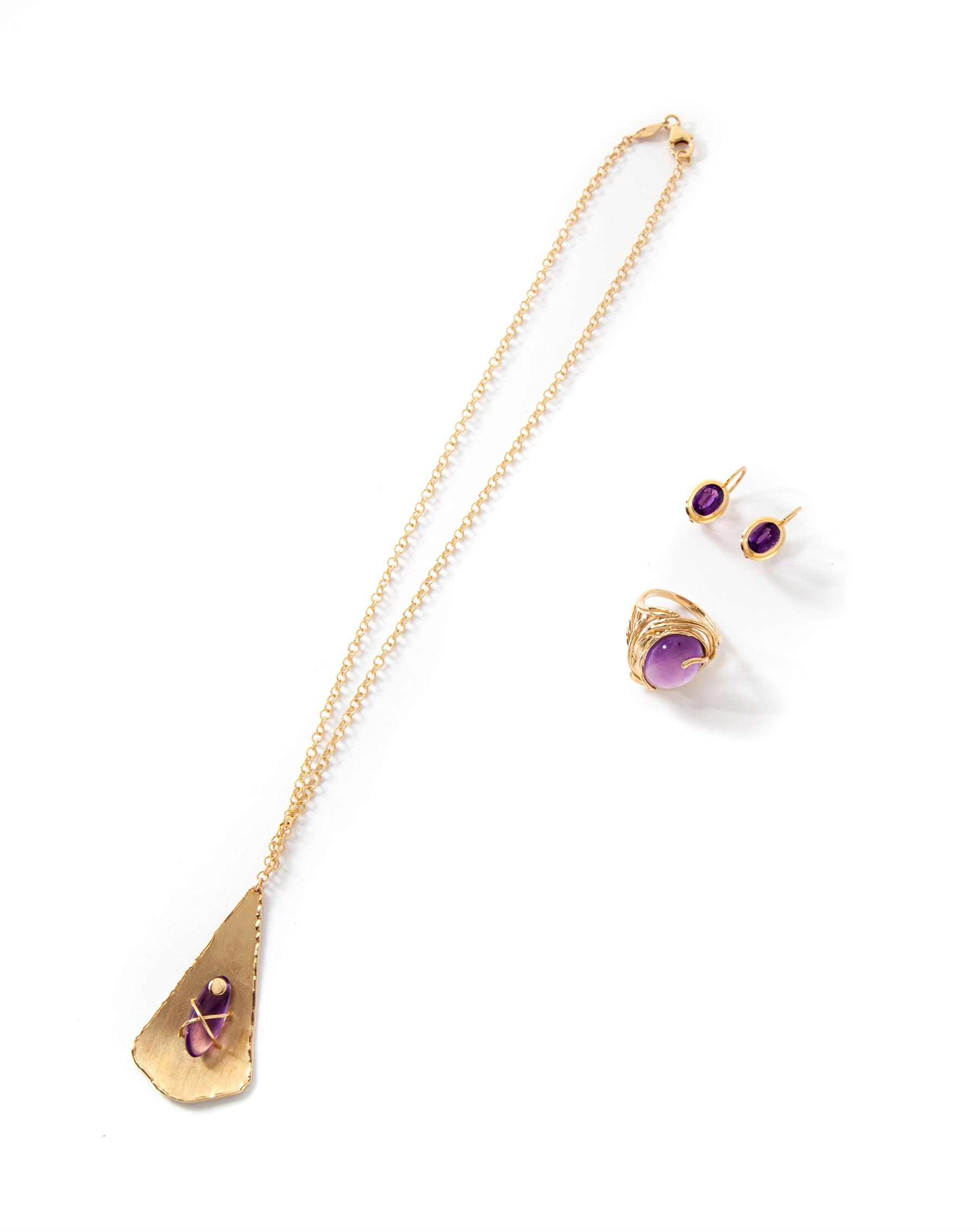 Appraisal: GOLD AND AMETHYST RING NECKLACE AND EARRINGS American and Italian