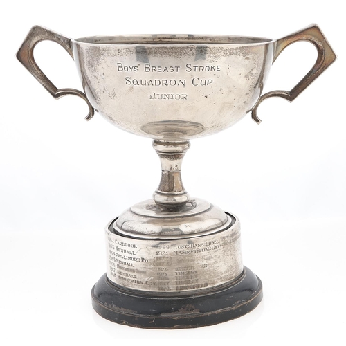 Appraisal: A George VI silver trophy cup cm h by W