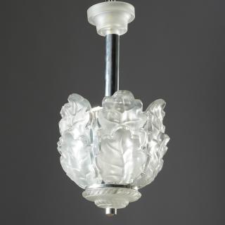 Appraisal: Lalique glass Chene chandelier Lalique glass Chene chandelier Designed France