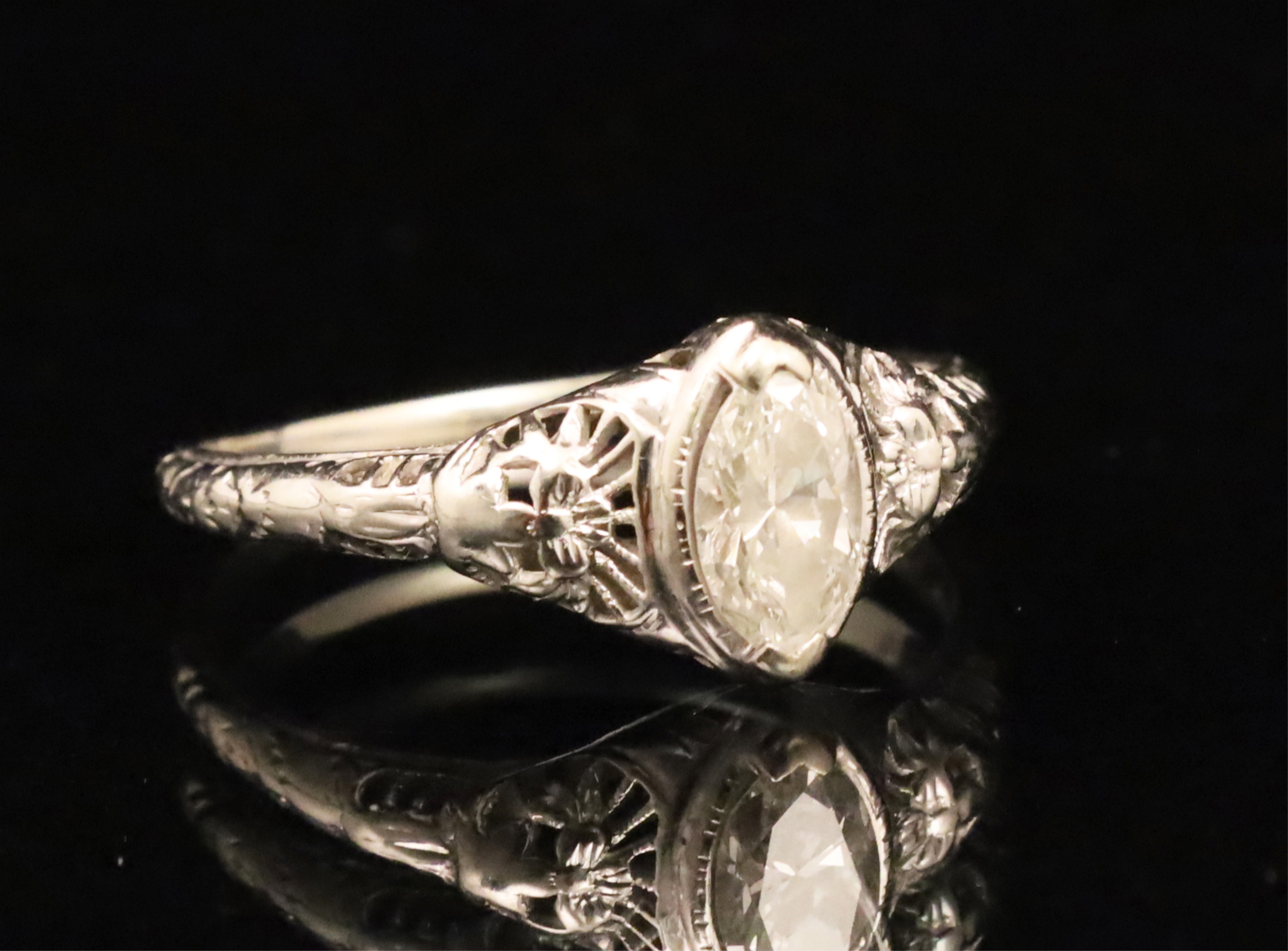 Appraisal: ANTIQUE PLATINUM AND DIAMOND LADY S RING Antique platinum and