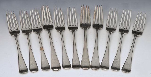 Appraisal: A HARLEQUIN SET OF ELEVEN OLD ENGLISH PATTERN SILVER DINNER