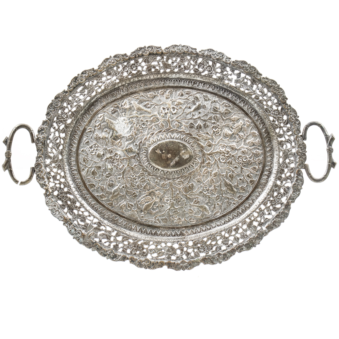 Appraisal: AN INDIAN RETICULATED SILVER TRAY An Indian reticulated silver tray