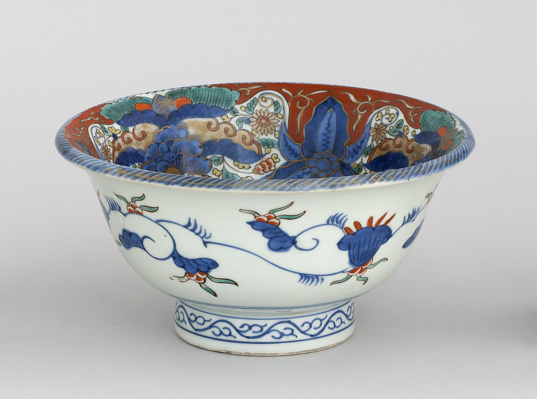 Appraisal: IMARI PORCELAIN BOWL th CenturyIn bell form with bird and