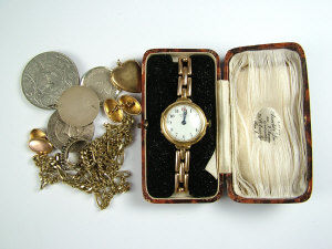 Appraisal: An ct gold cased ladies wristwatch the white enamel dial