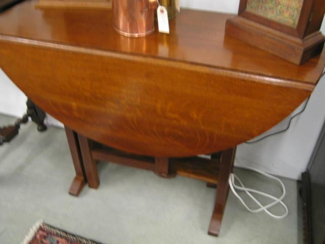 Appraisal: Oak Gateleg Table oval when open