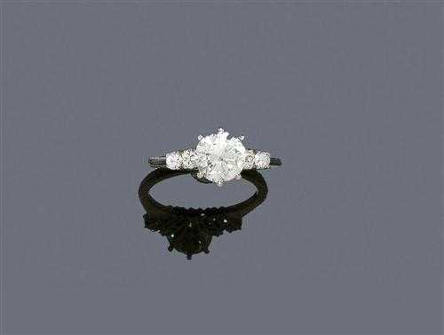 Appraisal: DIAMOND RING MERSMANN ca White gold Classic solitaire model set