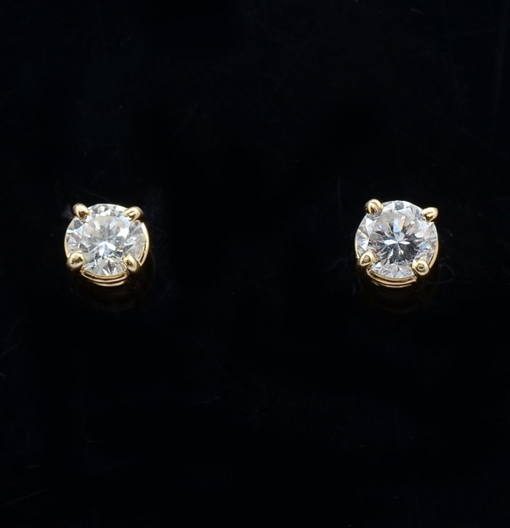 Appraisal: K CTW ROUND BRILLIANT CUT STUD EARRINGS round brilliant cut