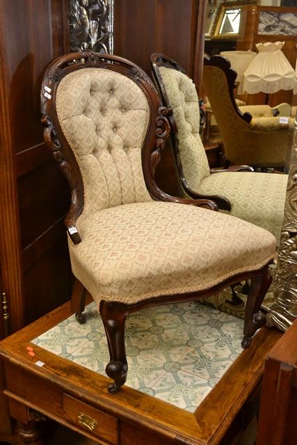 Appraisal: A VICTORIAN LADIES CHAIR A VICTORIAN LADIES CHAIR