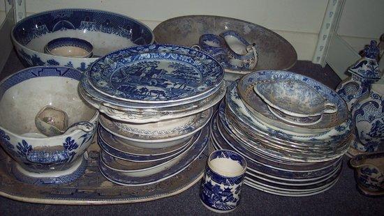 Appraisal: Sundry decorative blue and white china