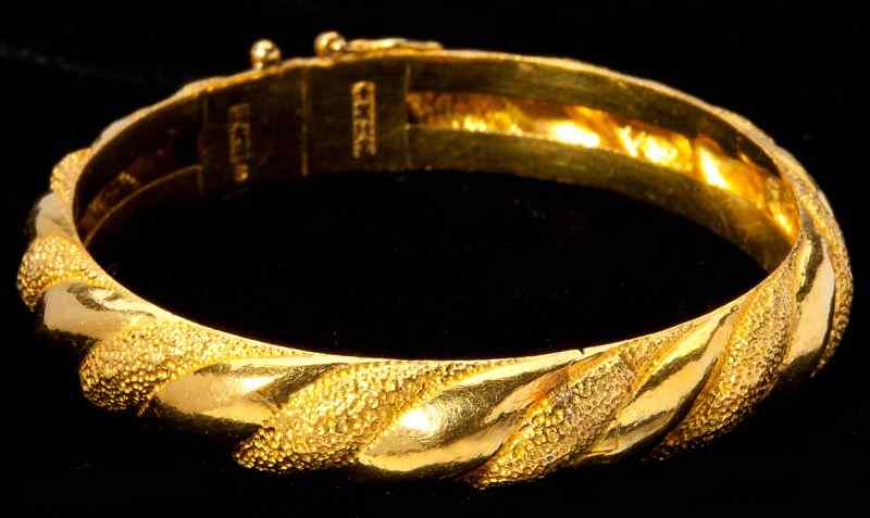 Appraisal: KT Gold Bangle Bracelet Chinesepolished and textured rope form hinged