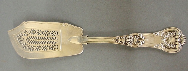 Appraisal: - Georgian silver Kings pattern fish slice l troy oz