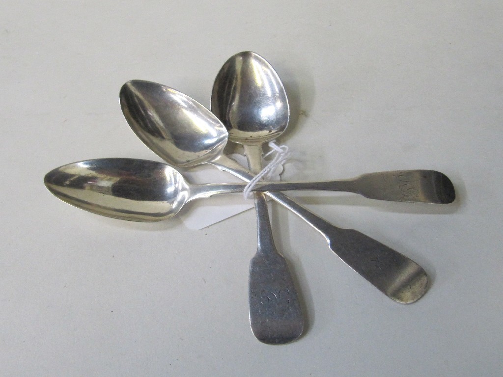 Appraisal: Set of three Irish silver teaspoons Dublin