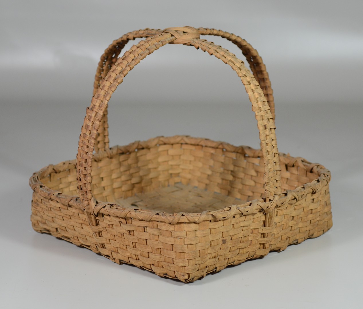 Appraisal: Overlapping Handled Splint Basket h w RCA LLC