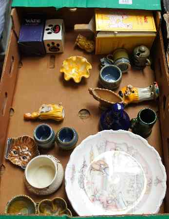 Appraisal: Tray of Mixed Wade items to include Trinkets Mini Vases