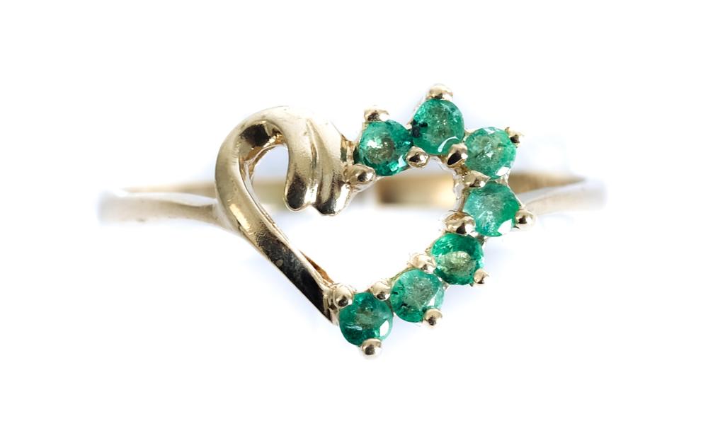 Appraisal: K YELLOW GOLD HEART RING W EMERALDS k yellow gold