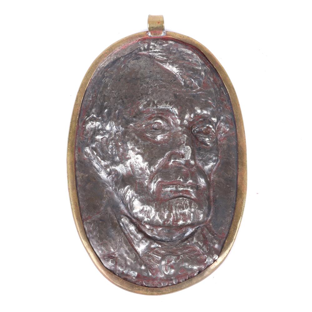 Appraisal: LARGE SILVER REPOUSSE HIGH RELIEF ABRAHAM LINCOLN HISTORICAL CAMEO MEDALLION