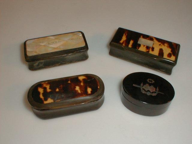 Appraisal: Two thC horn snuff boxes with tortoiseshell lids another with