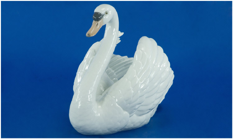 Appraisal: Lladro Animal Figure of a Swan No with original box