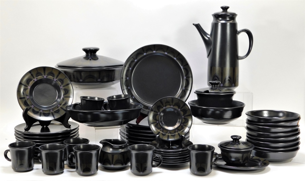 Appraisal: PC FRANCISCAN EARTHENWARE ZANZIBAR DINNER SET United States - Lot