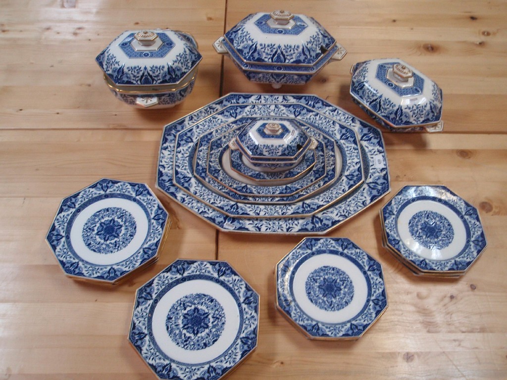 Appraisal: A Mintons Denmark pattern dinner service printed in blue with