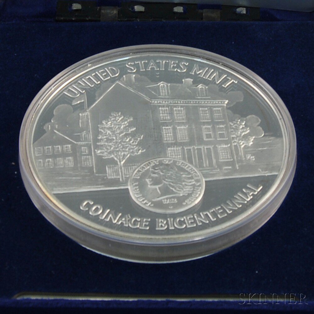 Appraisal: U S Mint Bicentennial One Troy Pound Commemorative Coin Estimate