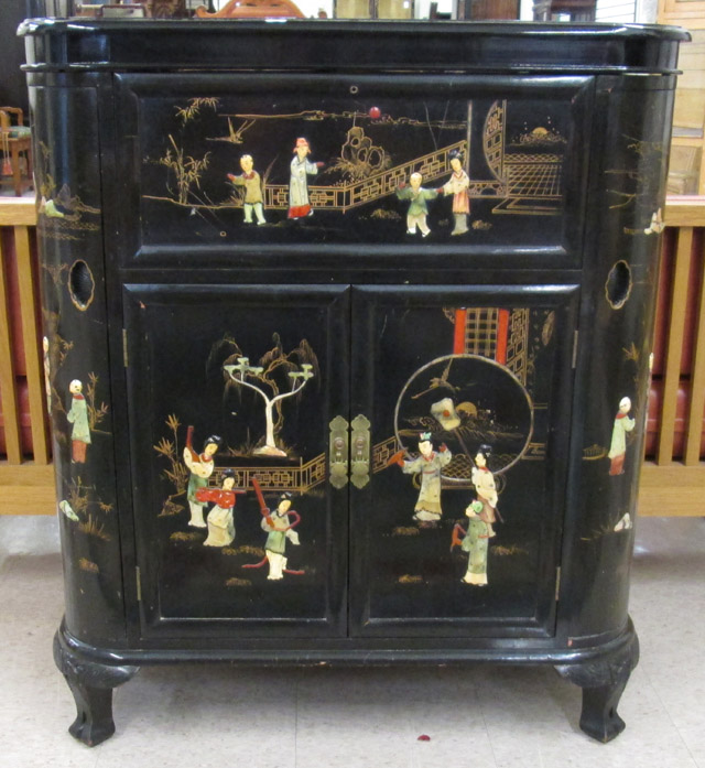 Appraisal: LIFT-TOP BLACK LACQUER CABINET BAR Chinese export th century the