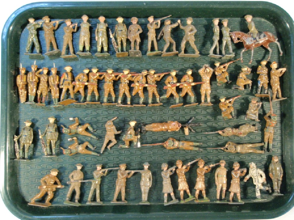 Appraisal: Britains vintage lead soldiers including st world war battledress figures