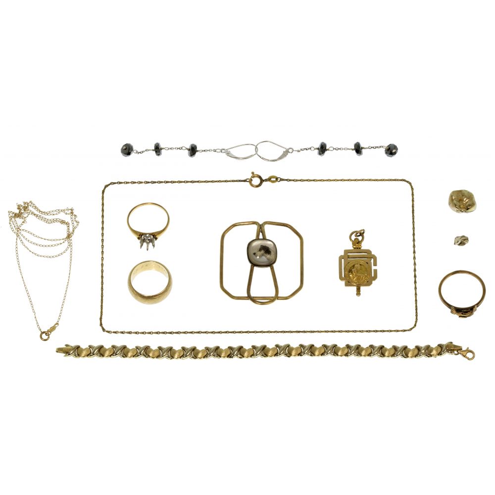 Appraisal: K GOLD JEWELRY ASSORTMENT items including necklaces a pair of