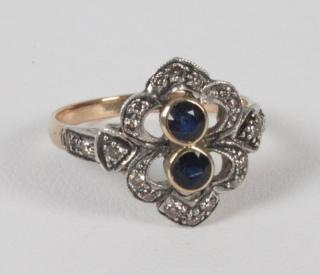 Appraisal: K DIAMOND AND SAPPHIRE RING K YELLOW GOLD DIAMOND AND