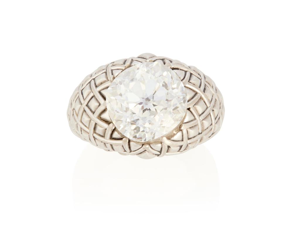 Appraisal: A FRIEDRICH DIAMOND RINGA Friedrich diamond ring Platinum and k