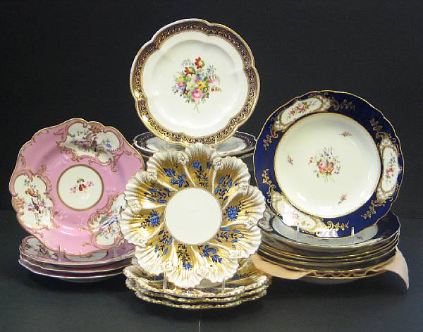 Appraisal: An assembled group of English porcelain plates second half th