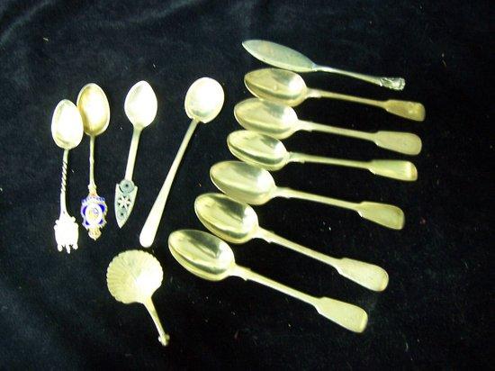 Appraisal: Six fiddle pattern tea spoons three spoons and a caddy