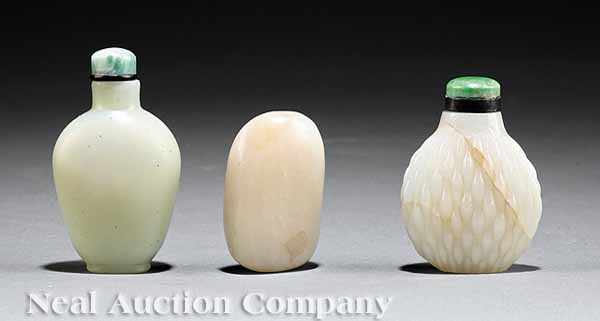 Appraisal: A Group of Three Antique Chinese Jade and Soapstone Snuff