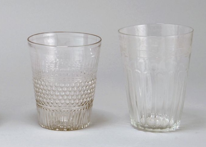 Appraisal: TWO EARLY BLOWN-MOLDED FLIP GLASSES American Late th Early th