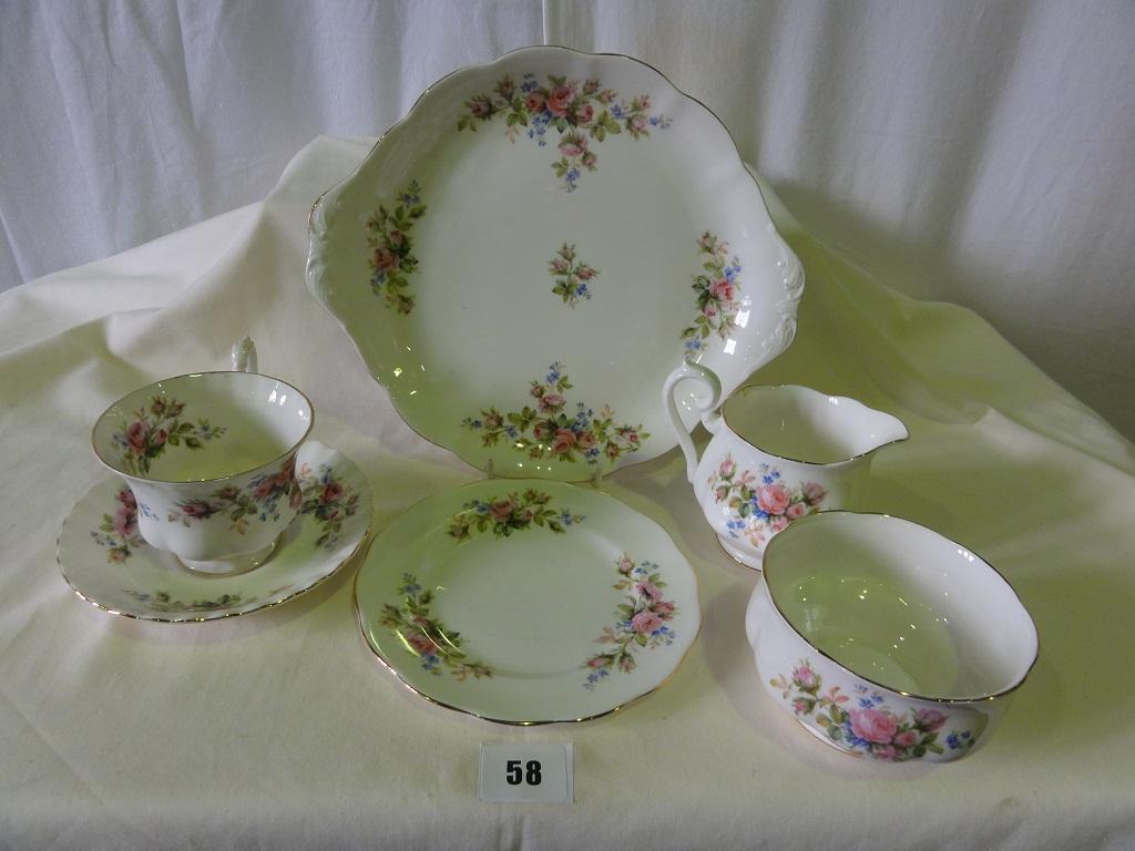 Appraisal: A quantity of Royal Albert Moss Rose pattern tea and