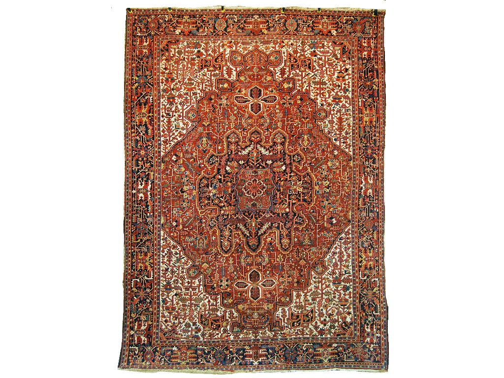 Appraisal: Persian Heriz carpet nd quarter th century