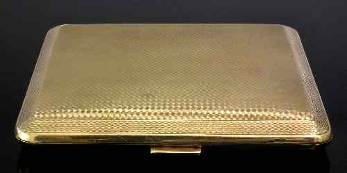 Appraisal: A George V ct gold engine turned cigarette case engraved