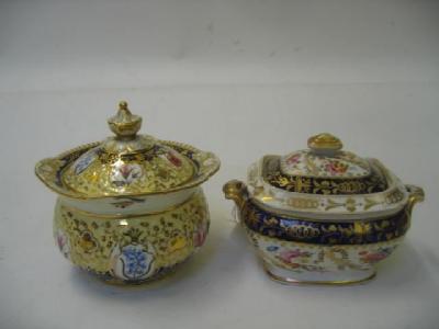 Appraisal: A CHAMBERLAINS WORCESTER PORCELAIN SUCRIER early mid th century of