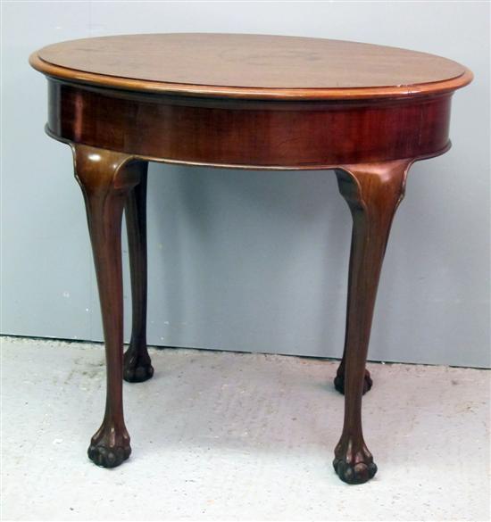 Appraisal: Early th century mahogany oval table on cabriole legs with