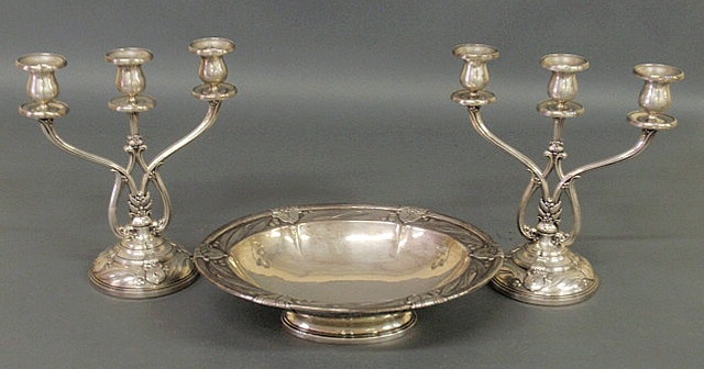 Appraisal: Sterling silver art Nouveau centerpiece dish by Gorham with a