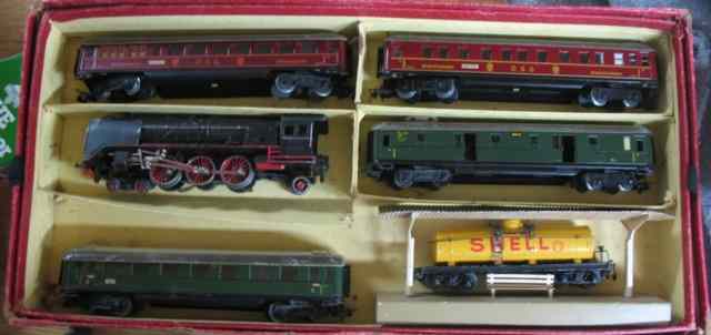 Appraisal: MARKLIN HR TRAIN SET - - engine painted black and