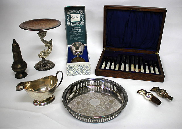 Appraisal: A QUANTITY OF SILVER PLATE to include a comport with