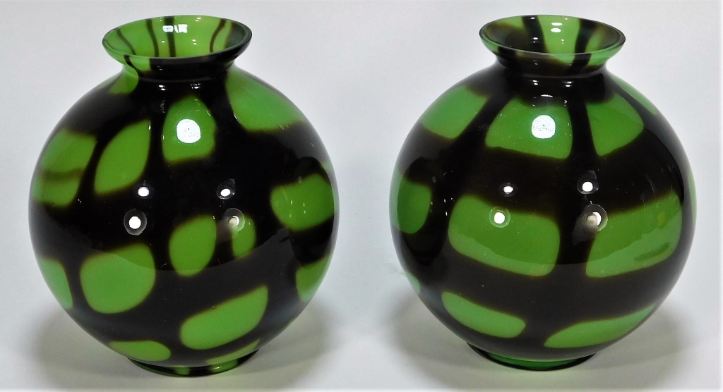 Appraisal: PR KRALIK BOHEMIAN CZECH NET ART GLASS VASES Bohemia Early